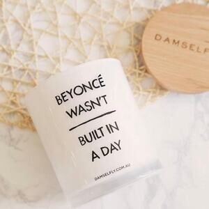 Damselfly Beyoncé Wasn’t Built in a Day Candle 14oz Soy Wax Scented RARE~NEW!!